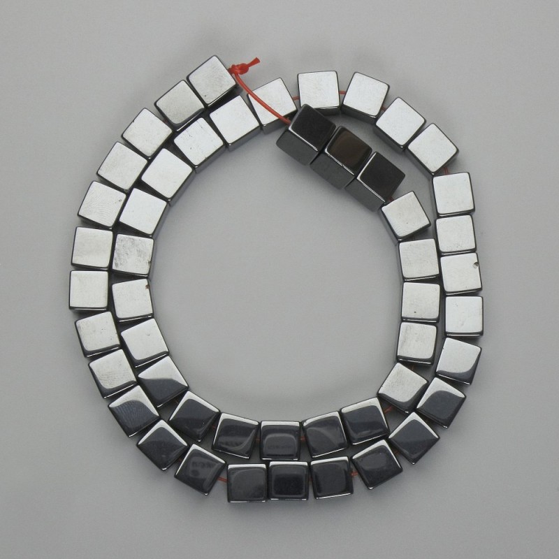 Hämatit-Würfelperlen 8×8 mm, Länge ca. 40 cm