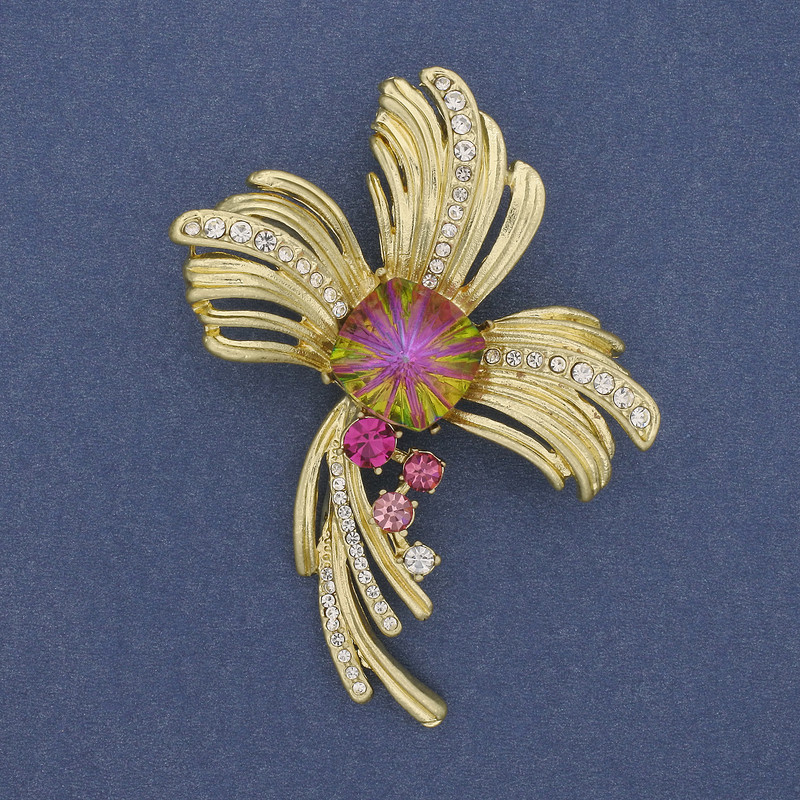 Brosche-Anhänger Akzent mit goldfarbenen Strasssteinen, 70 × 52 mm+