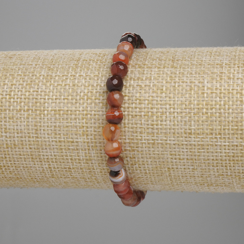 Armband aus facettierten Achatkugeln, Durchmesser ca. 6 mm, Länge ca. 18 cm, Stretcharmband