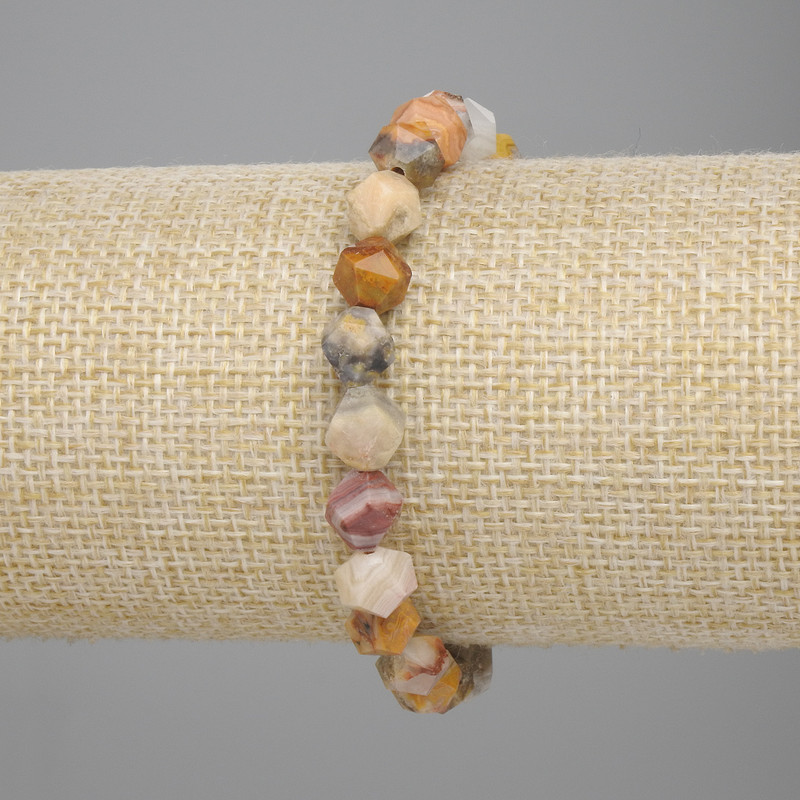 Armband aus Jaspis, facettierte Perlen 8×7 mm, Länge ca. 18 cm, Stretch