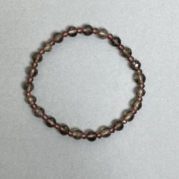 Armband Rauchquarz, facettierte Kugeln Ø 6 mm, tschechischer Kristall, facettierte Rondellen 3×3 mm, Länge 18 cm Stretch
