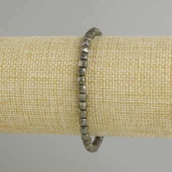 Armband aus Pyrit, facettierter Würfel, 4 mm Seitenlänge, Länge ca. 18 cm, Stretch
