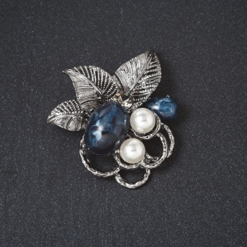 Brosche 'Blaubeere' Metallfarbe Silber, 4,5 cm