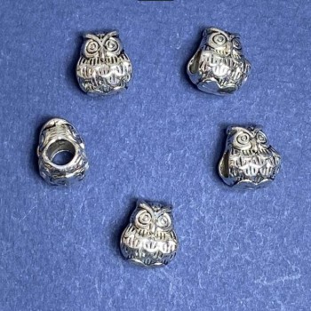 Furnitur Perlen-Einsatz, Maße 11x9 mm, Innenbohrung 4,5 mm, Verpackung 20 g, +/- 9 Stück