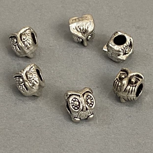 Pandora-Charm-Bead Eule, hellgraues Metall, Ø d1-10 mm, Ø d2-5 mm, Packung 7 Stück