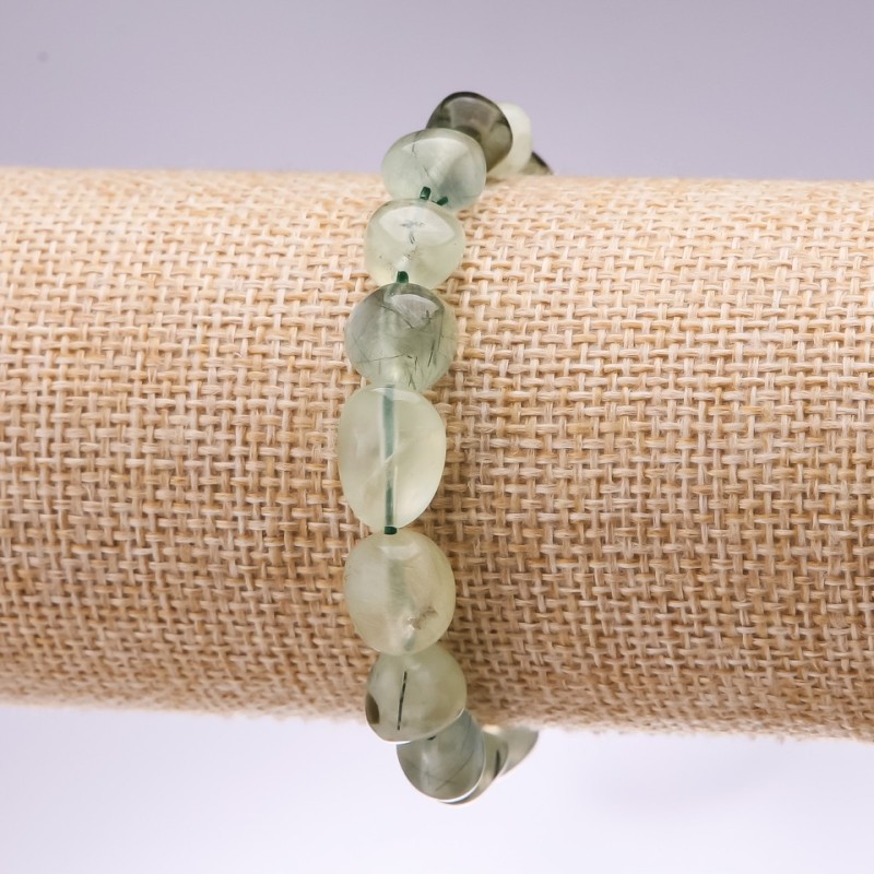 Armband aus Prehnit-Galttierung, Durchmesser 8×10 mm, Länge 18 cm, auf elastischem Band