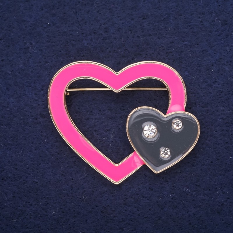 Brosche Herz-Form Emaille, Farbe Schwarz/Rosa, 45×37 mm, Gelbmetall