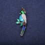 Brosche Papagei, Emaille und Strasssteine, Farben Blau, Hellblau, Grün und Weiß, 50 × 20 mm, silberfarbenes Metall