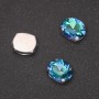 Preis pro Packung / 10 Stück. Aufgenähter Kristall in Kappe Oval 10x12mm grün-blau