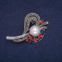 Brosche 'Akzent' mit Perle und Kristallen, graues Metall, 32×51 mm