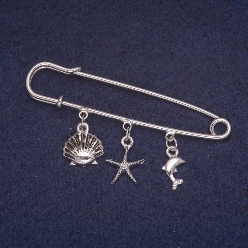 Anstecknadel mit Meeresanhängern, silberfarbenes Metall 13×60 mm