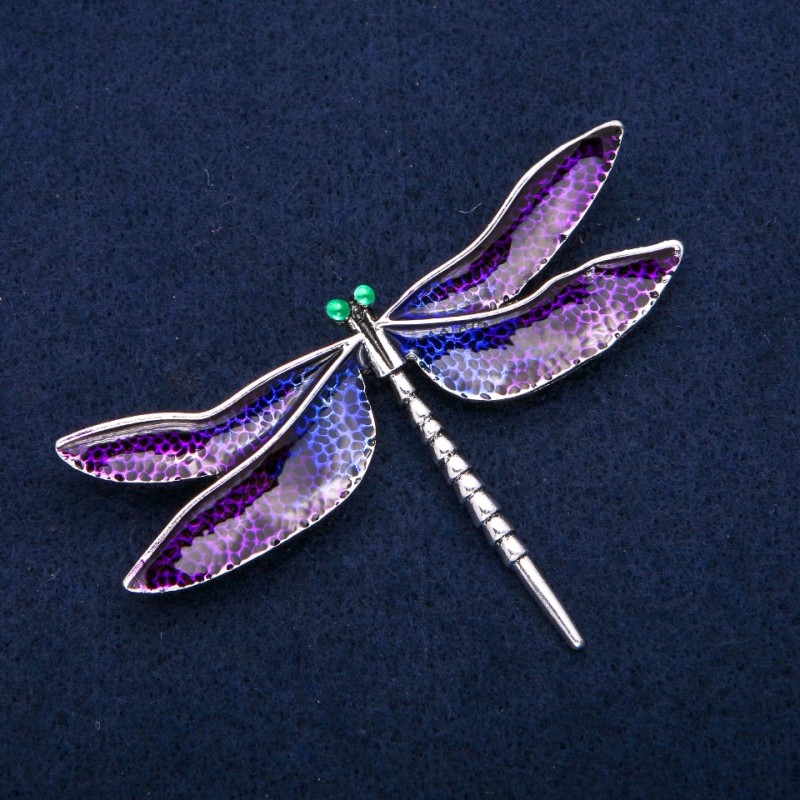 Brosche Libelle violett emailliert, silberfarbenes Metall 47 × 76 mm