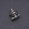 Perlen-Einsatz aus Stahl, Pandora-Stil Piraten-Schädel, 17 × 22 mm, Innendurchmesser 8 mm, silberfarbenes Metall