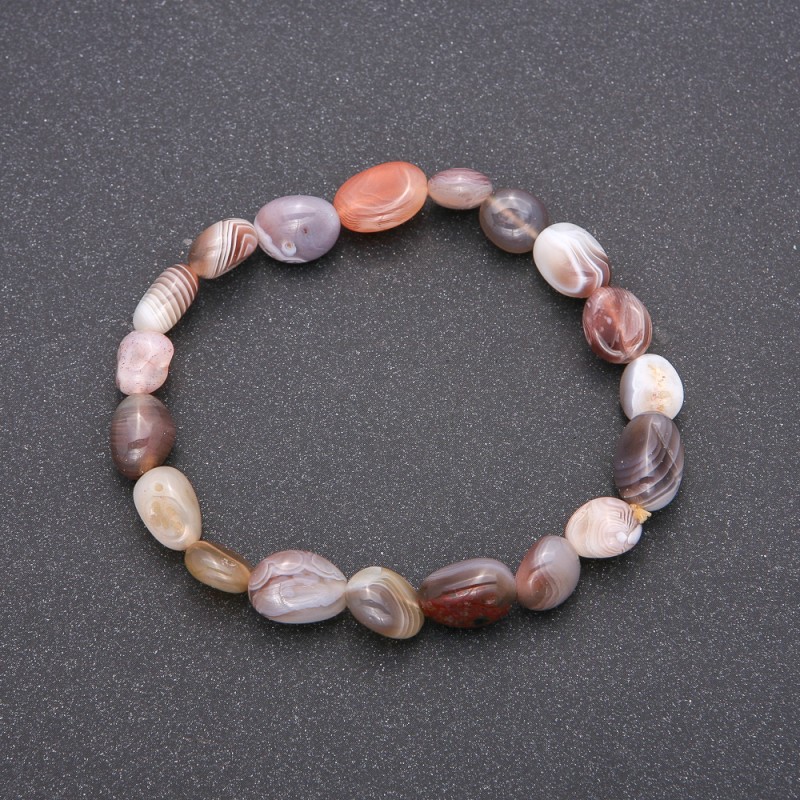 Armband aus Botswana-Agat auf Elastikband mit Hammerschlag-Textur, Durchmesser 8×10 mm (±), Umfang 18 cm