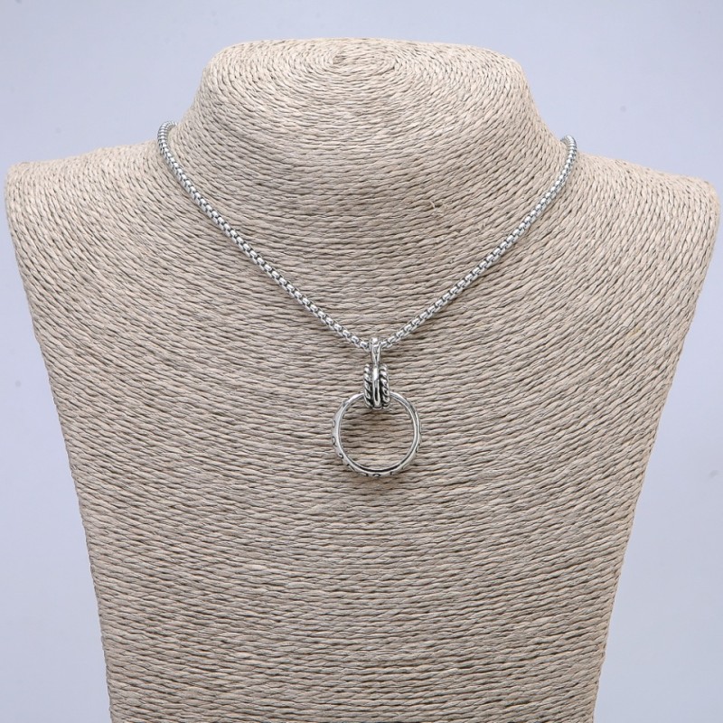 Anhänger-Ring 24 × 5 mm an Kette, Länge ca. 70 cm, silberfarbenes Metall