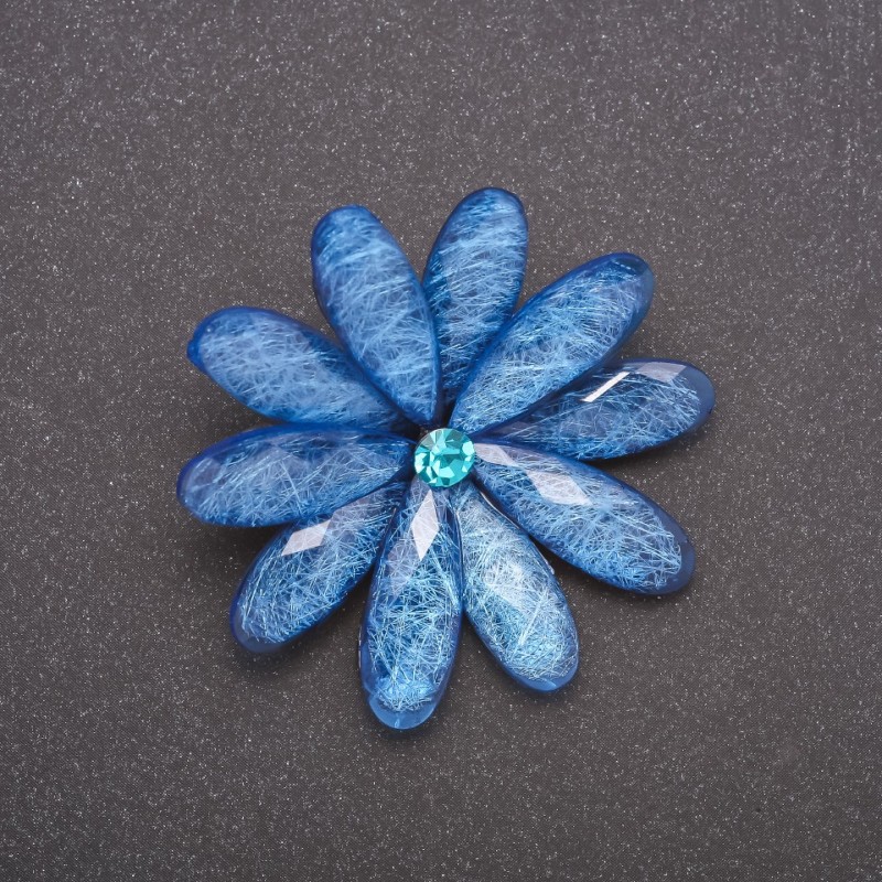 Brosche 'Gänseblümchen' mit blauem Aquarium-Effekt, graues Metall, 47 mm