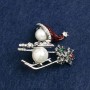 Neujahrsbrosche aus silberfarbenem Metall, Majorka-Perle, Strasssteine und Emaille 28x38 mm +