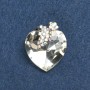 Herz-Brosche aus silberfarbenem Metall, mit weißem Kristall und benzinfarbigen Strasssteinen 32×27 mm +