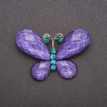 Brosche mit violettem Aquarium-Effekt – Schmetterling, grau-metallisch, 34×54 mm