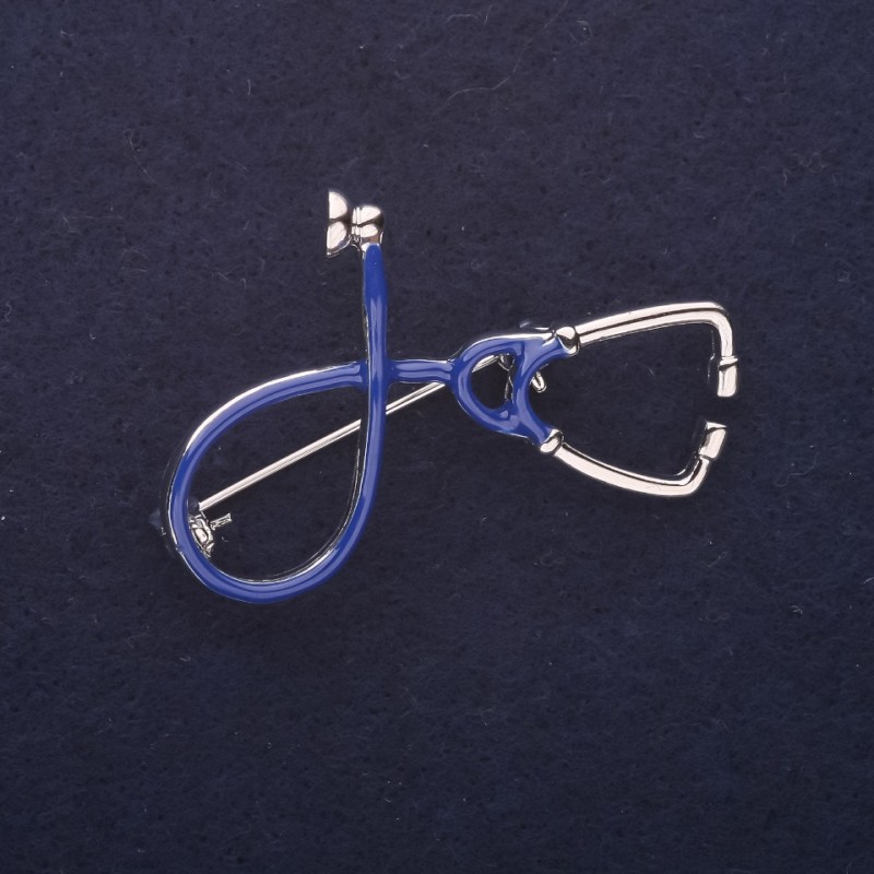 Brosche Stethoskop, Emaille, blau, 44×30 mm, silberfarbenes Metall