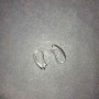 Ohrhaken aus hellem Metall 15×2 mm – Paar