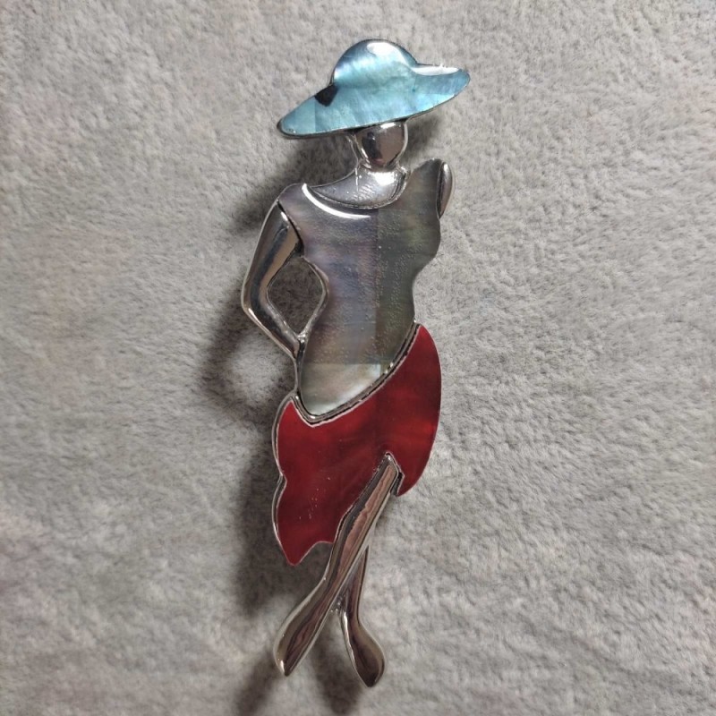Brosche und Anhänger – Dame mit Perlmutt, 80 × 30 mm +