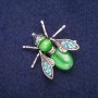Brosche Schmetterling mit grünem Katzenauge und Strasssteinen, silberfarbenes Metall 33×34 mm