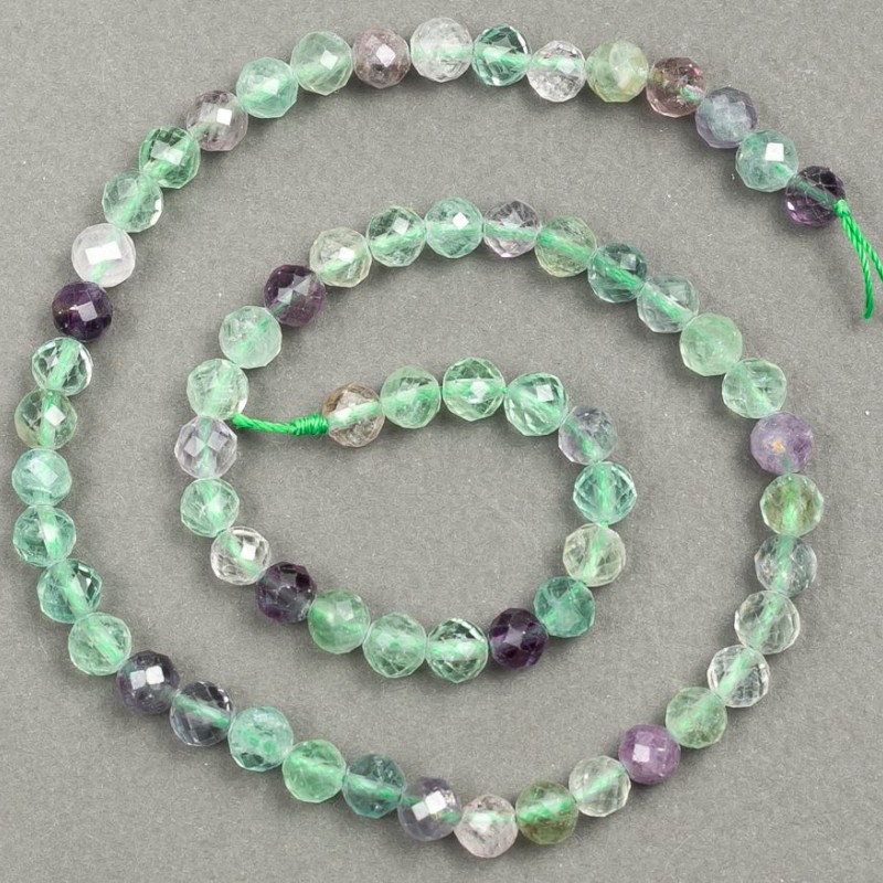 Natürliche Fluorit-Facettenperlen auf Schnur, Durchmesser 6 mm, Länge 39 cm +