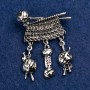 Brosche »Strickerei« hellgraues Metall 46 × 38 mm