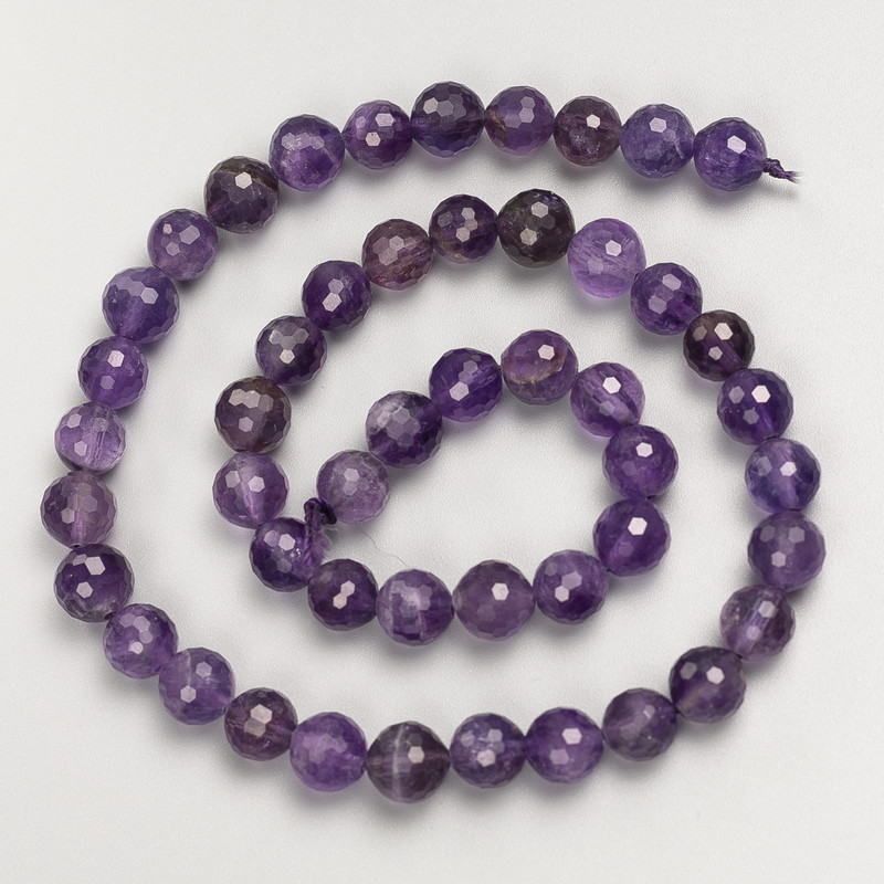Amethyst-Facettenperlen aus Naturstein, auf Schnur, Ø 8 mm, Länge ca. 39 cm