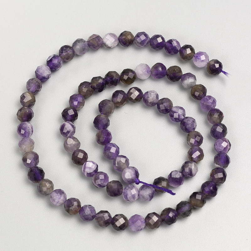 Amethyst-Perlen aus natürlichem Stein, facettierte Kugeln auf Schnur, Durchmesser ca. 5,5 mm, Länge ca. 40 cm