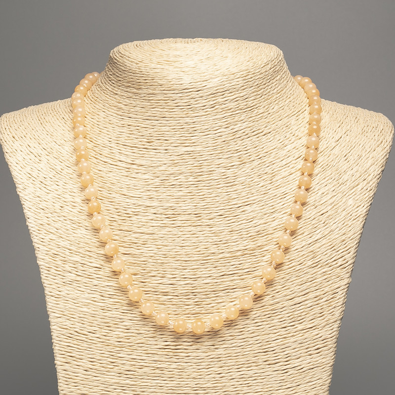 Kette „Selenit“ mit glatten Kugeln, Durchmesser ca. 6 mm, Länge ca. 50 cm, aus weißem Nephritstein (synthetisch gefärbt)