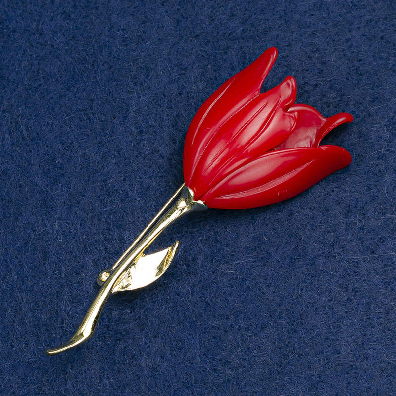 Blumenbrosche, rote Emaille, goldfarbenes Metall, 27×72 mm