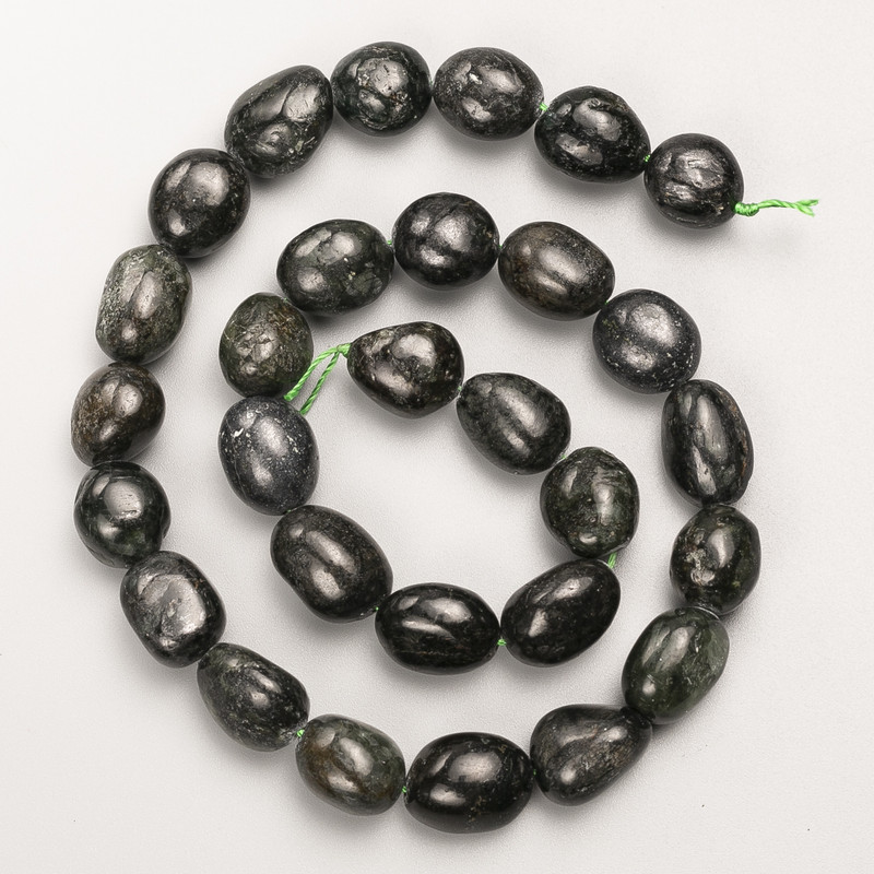 Perlen aus natürlichem Serafinit, facettiert, auf Schnur, Durchmesser 12×14 mm +/-, Länge ca. 40 cm