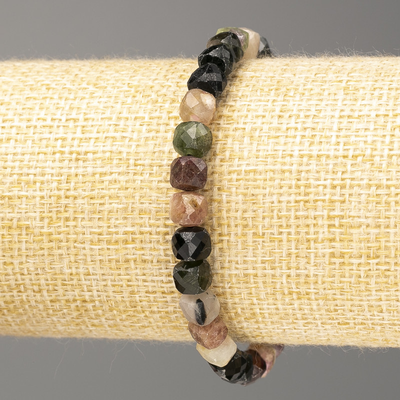 Armband aus natürlichem Turmalin, facettierte Würfel, Kantenlänge 6 mm, Länge 18 cm (Elastikband)
