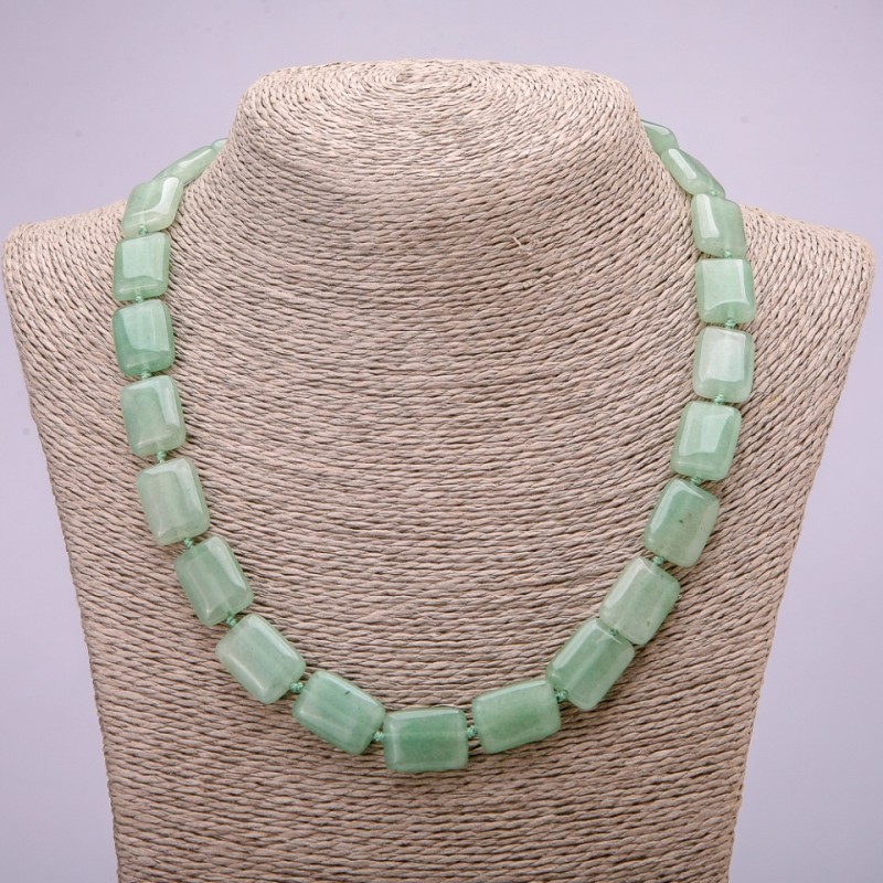 Kette aus natürlichem Nephrit, rechteckige Perlen, Abmessungen 13 x 18 mm, Länge 48 cm