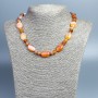 Kette aus Naturkarneol – ovale Steine, Abmessungen 18×12 mm, Rondellen 8×5 mm, Länge 46 cm ±