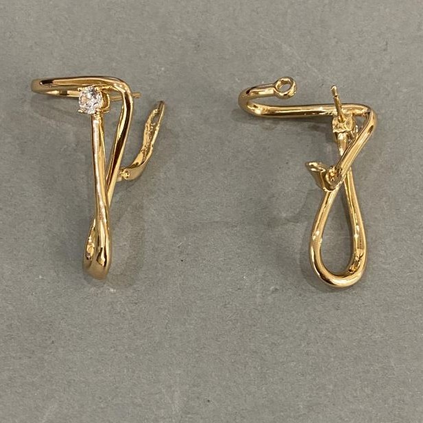 Ohrringe Xuping mit 18K-Vergoldung und weißen Steinen 34×22 mm+