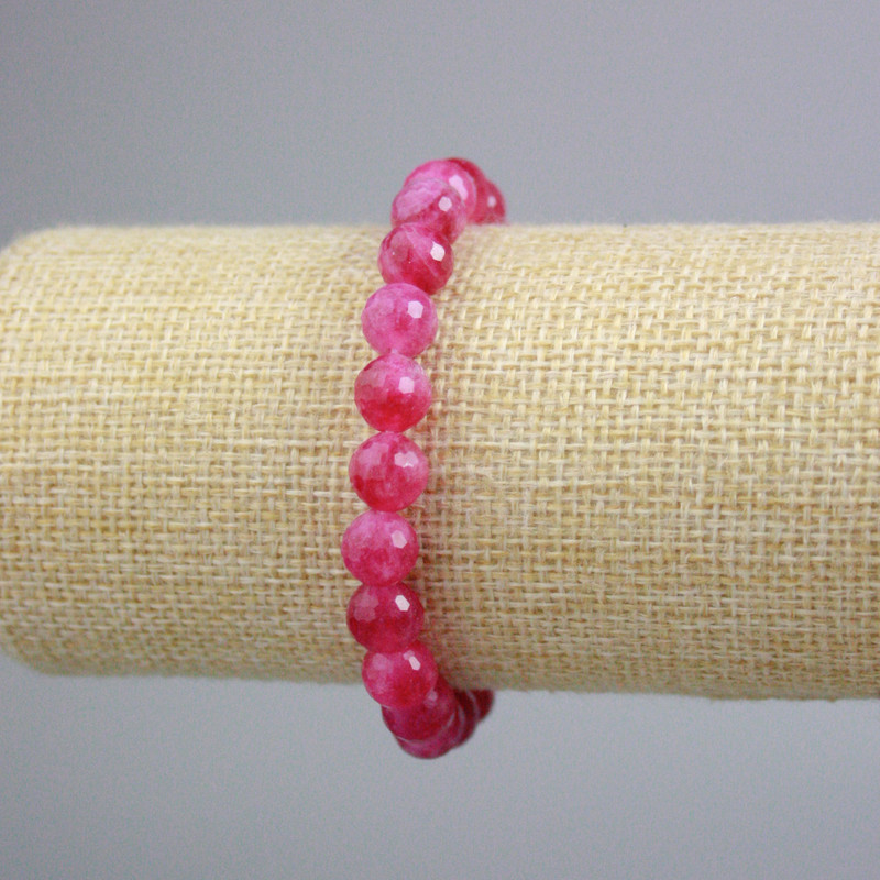 Armband aus Himbeer-Turmalin, facettierte Kugeln, Durchmesser ca. 8 mm, Länge ca. 18 cm (elastisches Band)