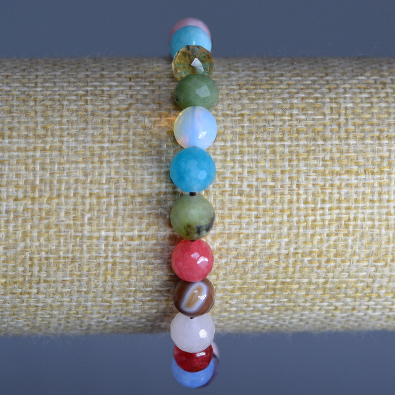 Armband aus Natursteinen «Sortiment», facettierte Kugeln, Durchmesser ca. 8 mm, Länge 18 cm (Stretch)