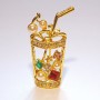 Brosche Cocktail mit bunten Strasssteinen und Perlen, goldfarbenem Metall, 15×35 mm