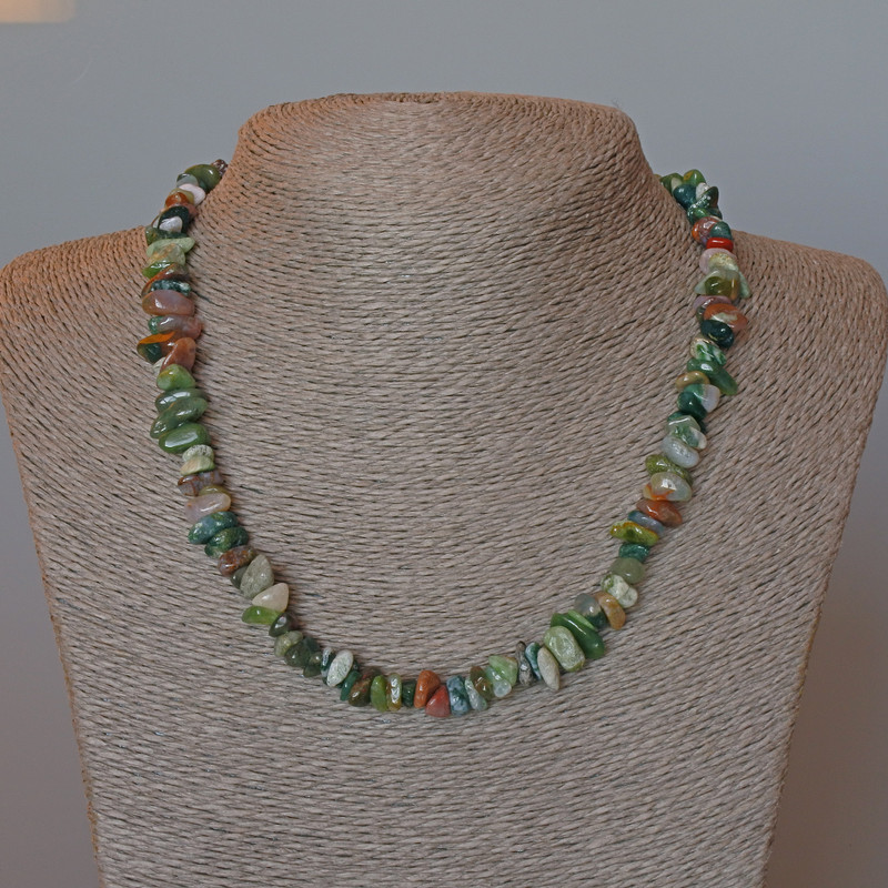 Kette aus grünem Jaspis, Naturstein, Perlengröße 9 x 4 mm, Länge ca. 47 cm