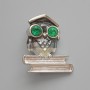 Brosche mit Anhänger Eule in grauer Emaille und grünen Kristallen, silberfarbenes Metall 33×37 mm