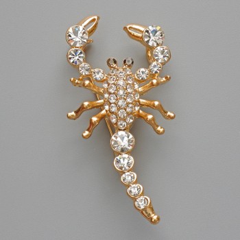 Brosche mit Anhänger Skorpion, weiße Strasssteine, goldfarbenes Metall, 28×54 mm