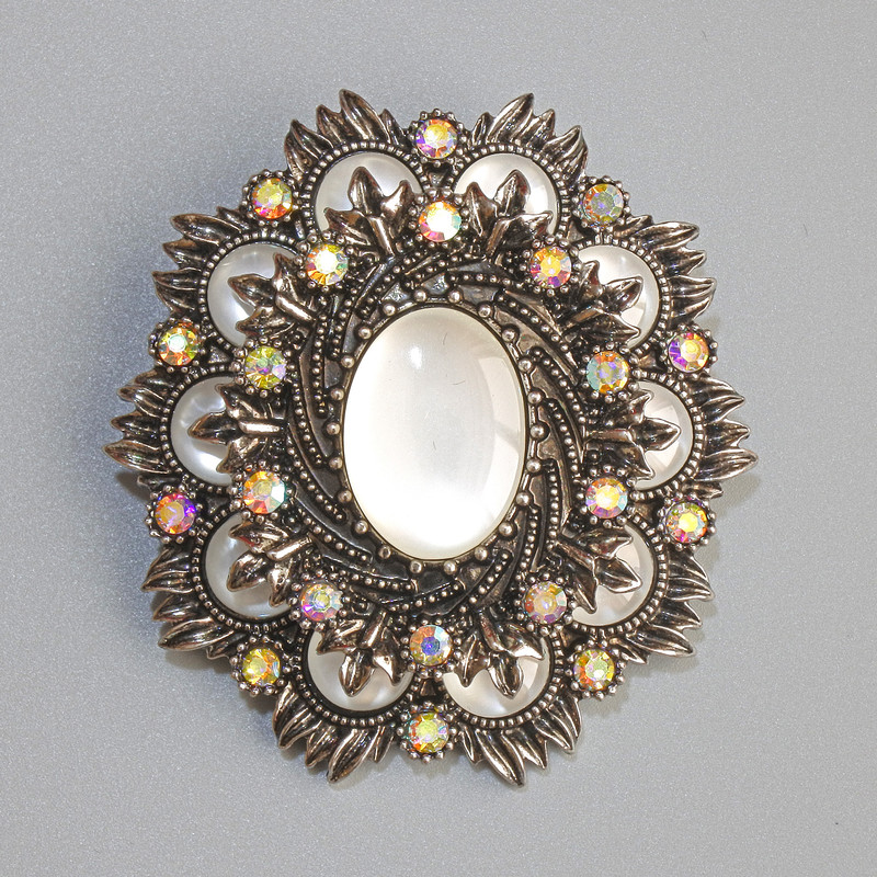 Brosche-Anhänger Akzent mit weißem Katzenauge, Chamäleon-Strass, dunkelsilbernes Metall 48×54 mm