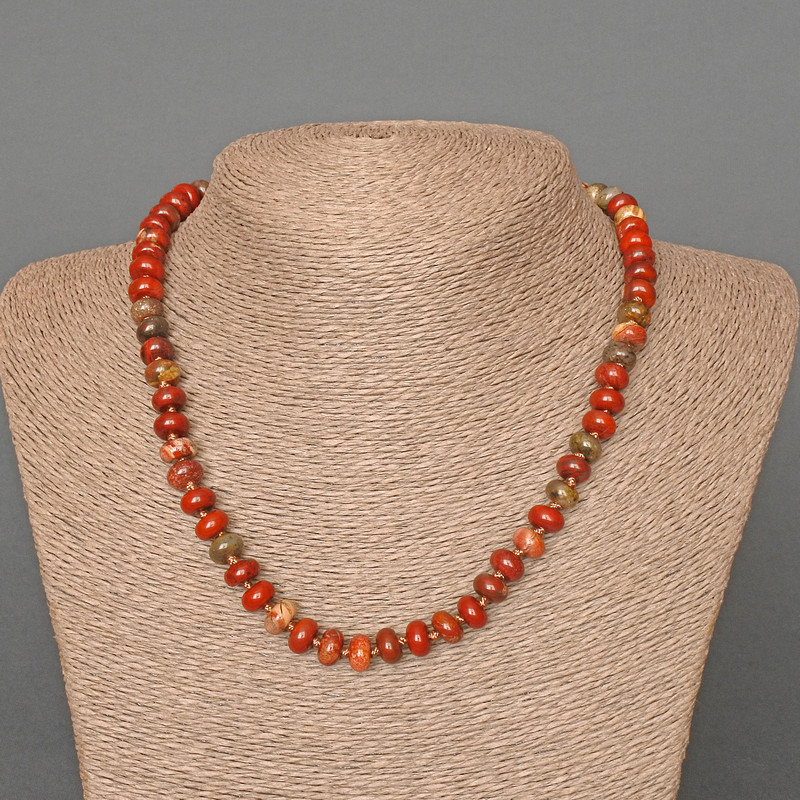 Kette aus rotem Jaspis, Naturstein, glatte Rondellen, Durchmesser 8 × 5 mm ±, Länge 46 cm